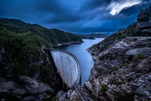 Gordon Dam bei Strathgordon in Tasmanien